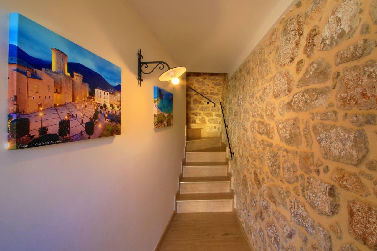 Casa Vacanze La Portella Fondi Exterior foto